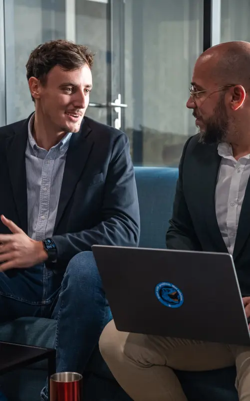 Collaborateurs de Nexton Consulting en meeting